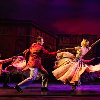 The cast of the National Tour of TOOTSIE. Photo by Evan Zimmerman for
MurphyMade.