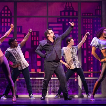 The cast of the National Tour of TOOTSIE. Photo by Evan Zimmerman for MurphyMade.